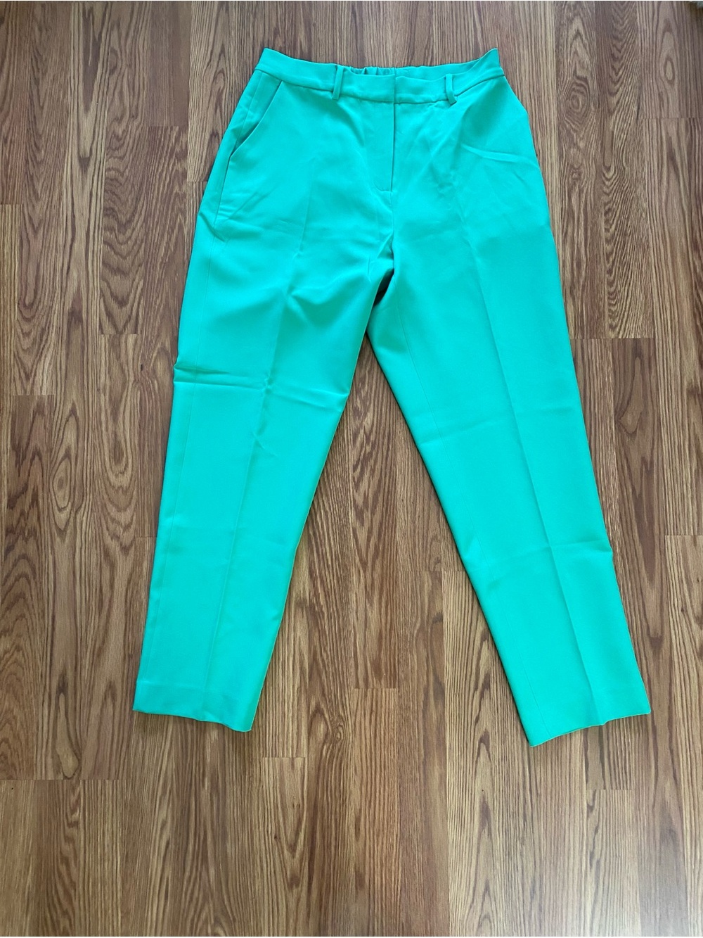 High-Rise Tailored Chinos in Green